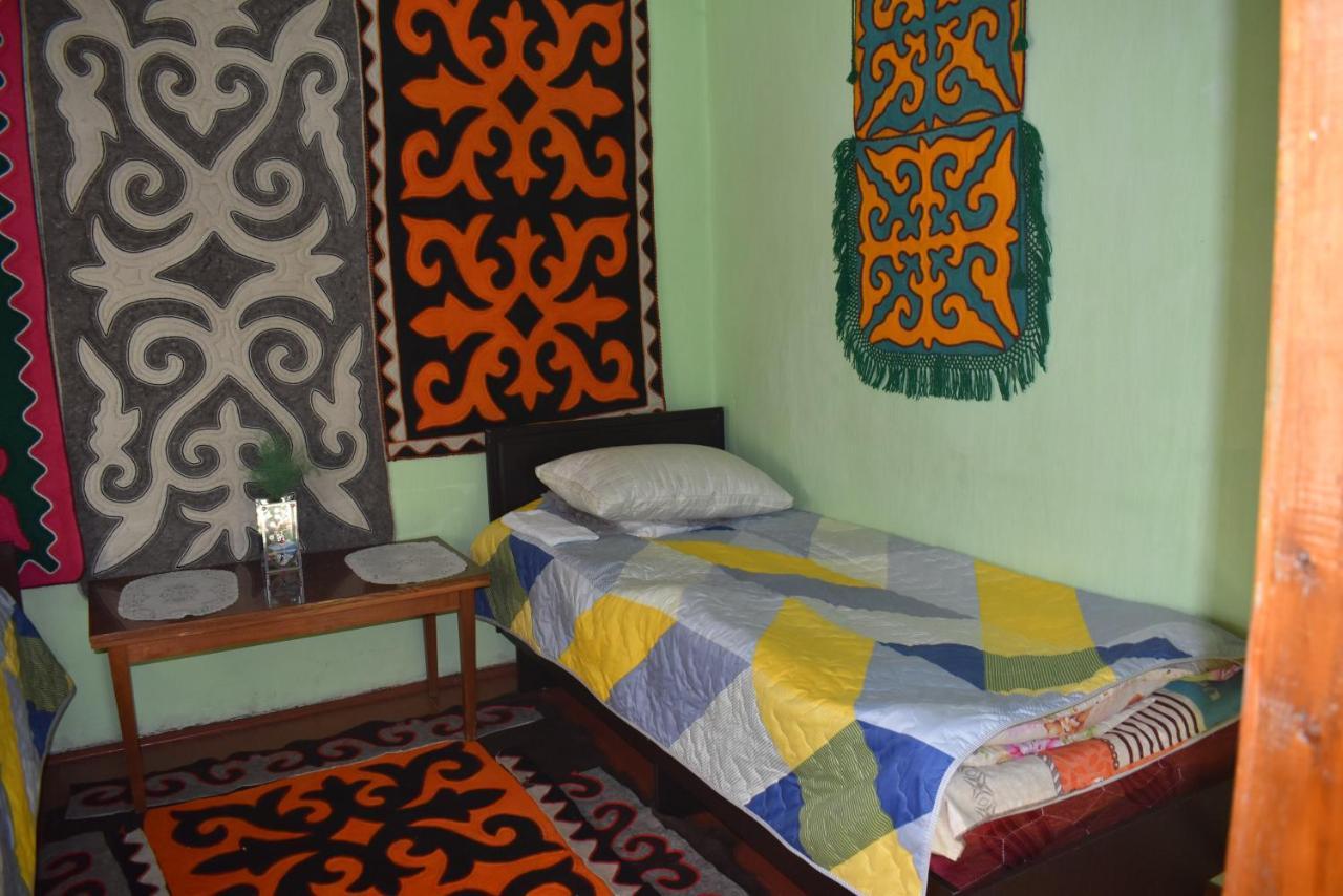 Guest House Oimo Balykchy ภายนอก รูปภาพ